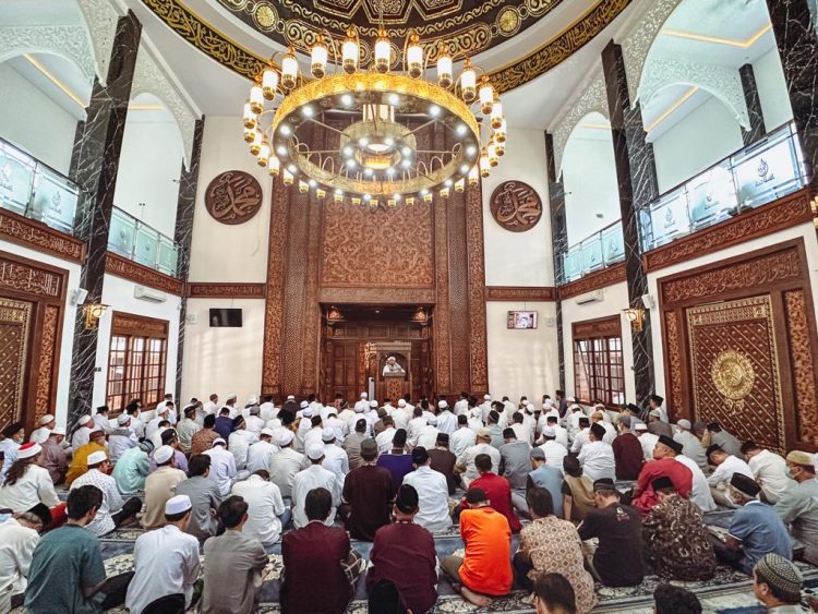 Masjid Ukhuwah Yang Megah Itu Kini Telah Dibuka Untuk Sholat Jumat