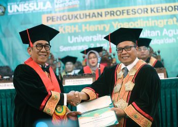 Dr Henry Yosodiningrat Mendapat Gelar Profesor dari Unissula