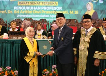 Prof Arttini Guru Besar Baru FTI Unissula