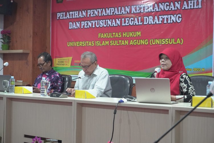 Tingkatkan Kualitas Dosen, FH Unissula Selenggarakan Pelatihan Penyampaian Keterangan Ahli