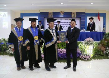 Teliti Jalan Tahan Rob Juny Andry Sulityo Raih Doktor