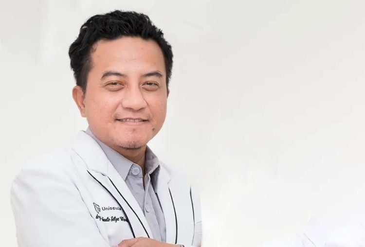 Doktor Baru FKG Unissula Kreasikan Perangkat Lunak Rekam Medis Elektronik Kedokteran Gigi