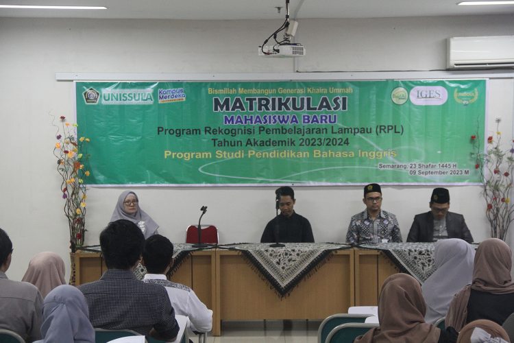 Tutor Kampung Inggris Ikuti Kuliah Perdana di Prodi Pendidikan Bahasa Inggris Unissula