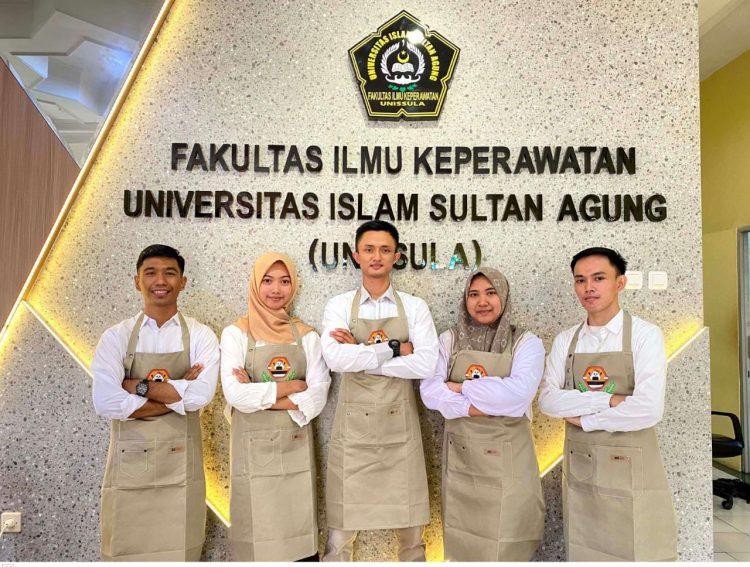 Tangkal Diabetes Mahasiswa Keperawatan Unissula  Produksi Makanan Sehat Onigiri