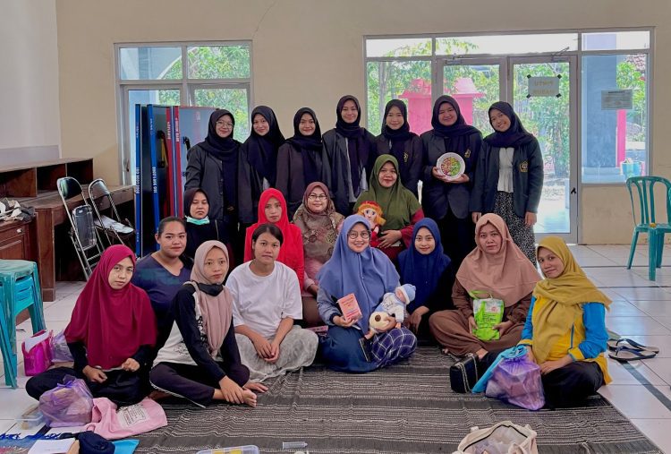 Kebidanan Unissula Gencarkan Penyuluhan Ibu Hamil