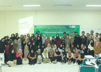 Mahasiswa Pendidikan Bahasa Inggris Unissula Perkuat Kompetensi Public Speaking