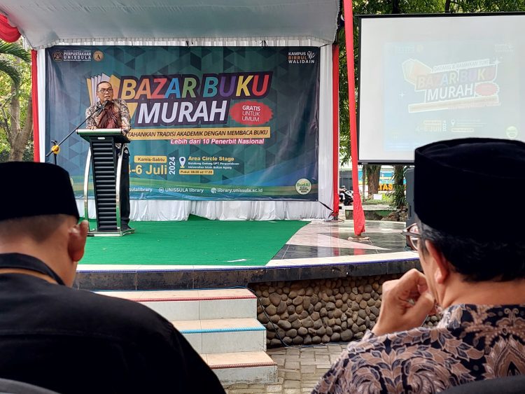 Perpustakaan Unissula Selenggarakan Bazar Buku Murah