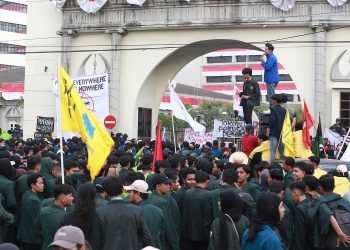 BEM Unissula Tuntut Pemerintah Kembalikan Marwah Demokrasi