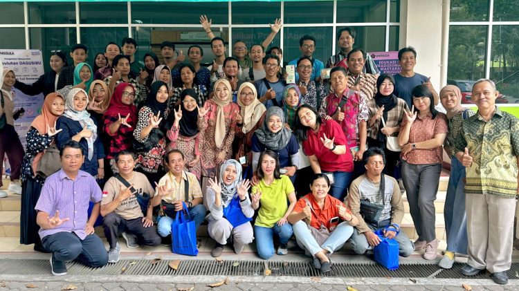 Farmasi Unissula Beri Sosialisasi Kesehatan ke Komunitas Tuli Semarang