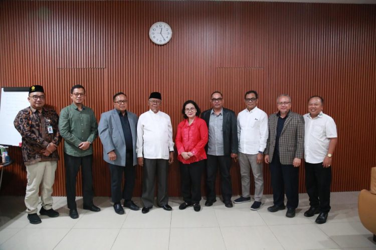 Berkunjung ke Unissula Agustina Wilujeng Sampaikan Pentingnya Beasiswa Kuliah Bagi Masyarakat Kurang Mampu