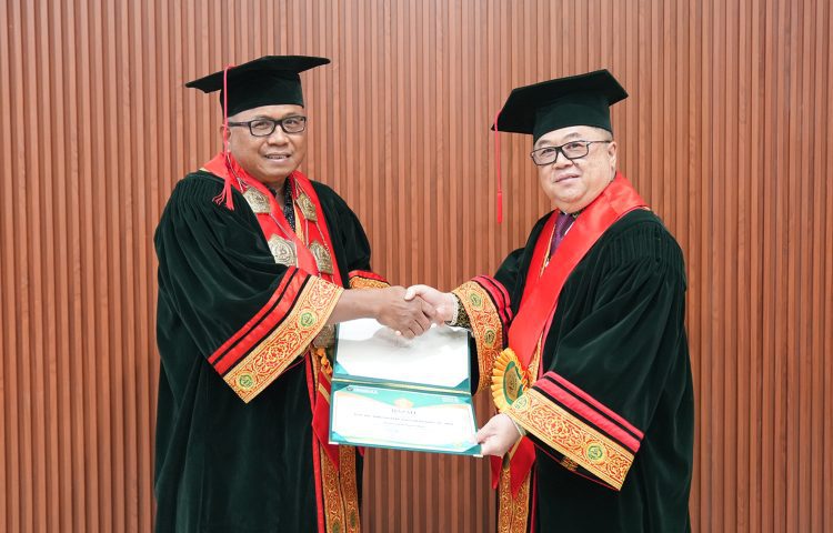 Anggota DPR RI Darmadi Durianto Raih Gelar Guru Besar