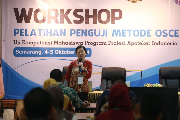 Dosen Perguruan Tinggi Negeri dan Swasta Ikuti Workshop Pelatihan Penguji OSCE di Prodi Profesi Apoteker Unissula