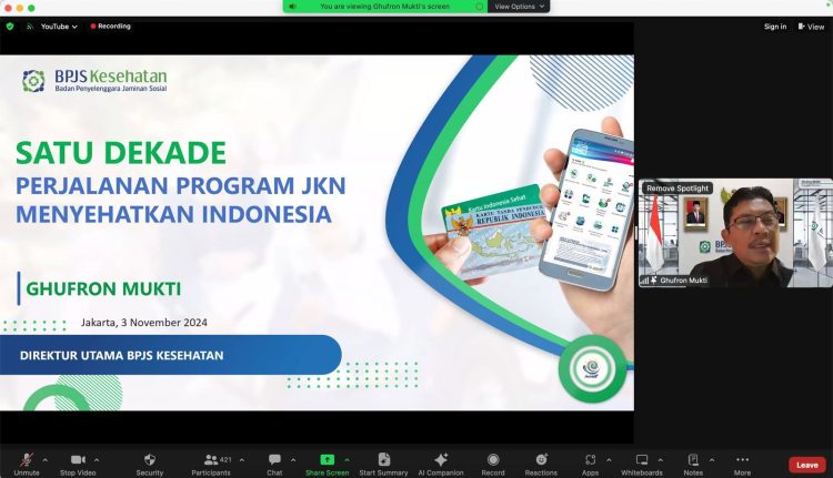 Farmasi Unissula Bedah Buku Perjalanan BPJS