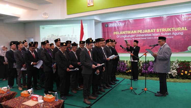 Rektor Unissula Lantik Pejabat Struktural Baru
