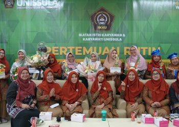 Peringati Hari Ibu, IIKKU Unissula Gelar Lomba Merangkai Sayur